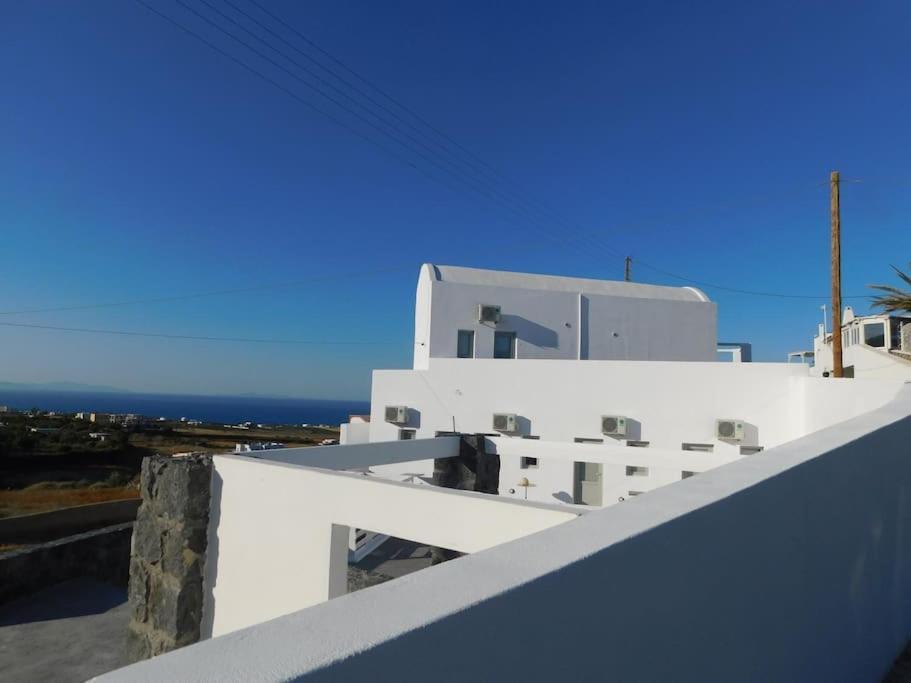 Fira Exo Katikies- Urban Fira Apartment Exterior photo