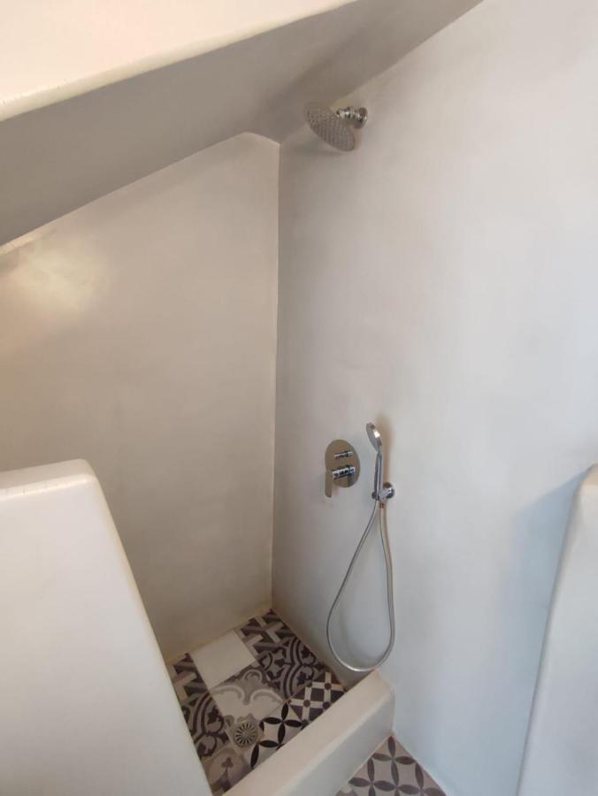 Fira Exo Katikies- Urban Fira Apartment Exterior photo