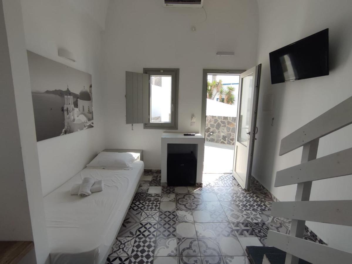 Fira Exo Katikies- Urban Fira Apartment Exterior photo