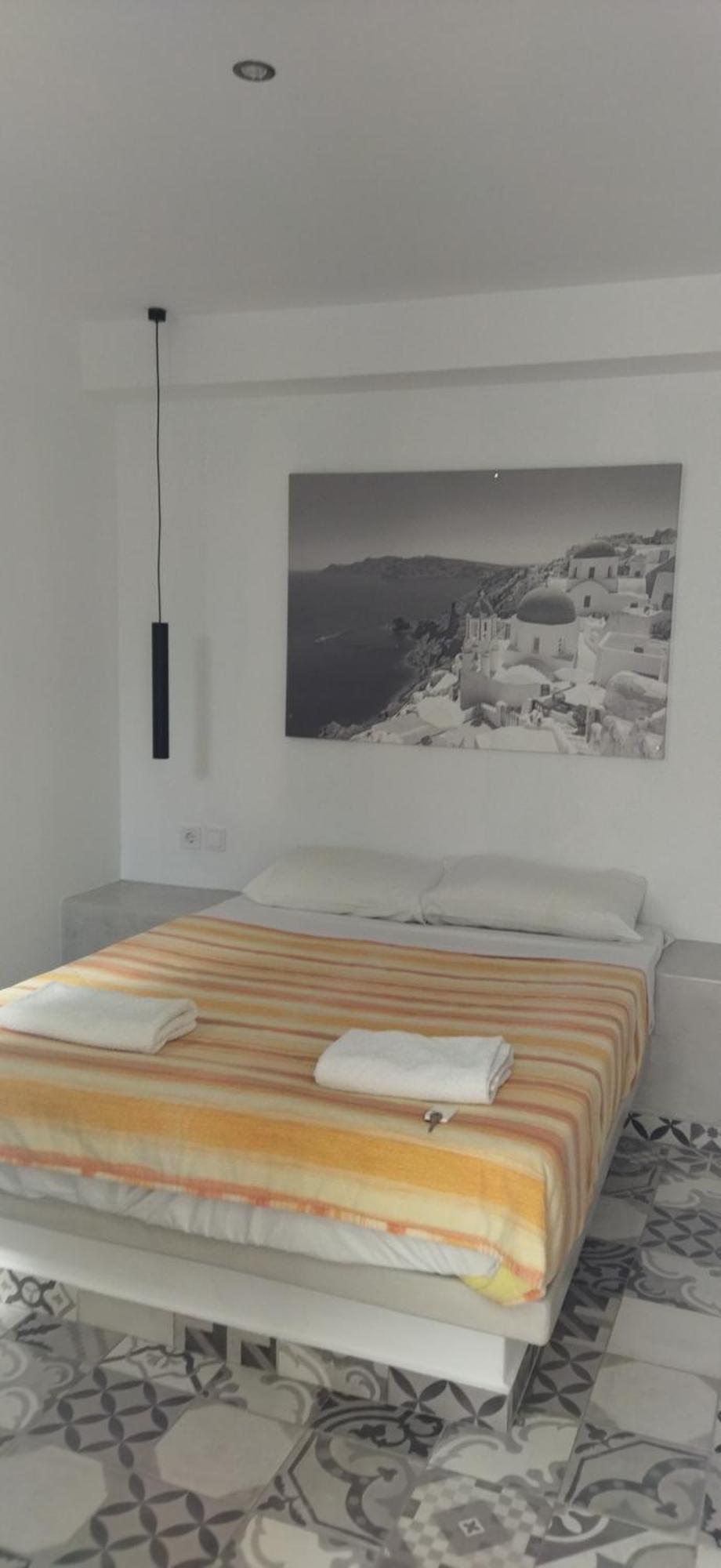 Fira Exo Katikies- Urban Fira Apartment Exterior photo